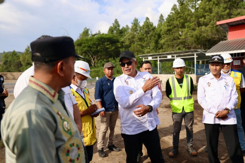 Penjabat Gubernur Aceh, Bustami, SE, M.Si., didampingi Asisten Perekonomian dan Pembangunan Sekda Aceh, Dr.Ir. Zulkifli, M.Si., serta pejabat terkait, meninjau lokasi pengerjaan venue Cabor Pacuan Kuda Blang Bebangka, yang akan digunakan untuk perhelatan Pekan Olahraga Nasional (PON) XXI/2024 Aceh-Sumut, di Aceh Tengah, Kamis (27/6/2024). 

16:20-16:50