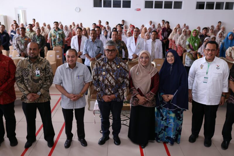 Pj Gubernur Aceh Bustami menyampaikan sambutan dan Meresmikan Layanan CT-Scan pada Rumah Sakit
Ibu dan Anak, Kamis 4 /7/2024.