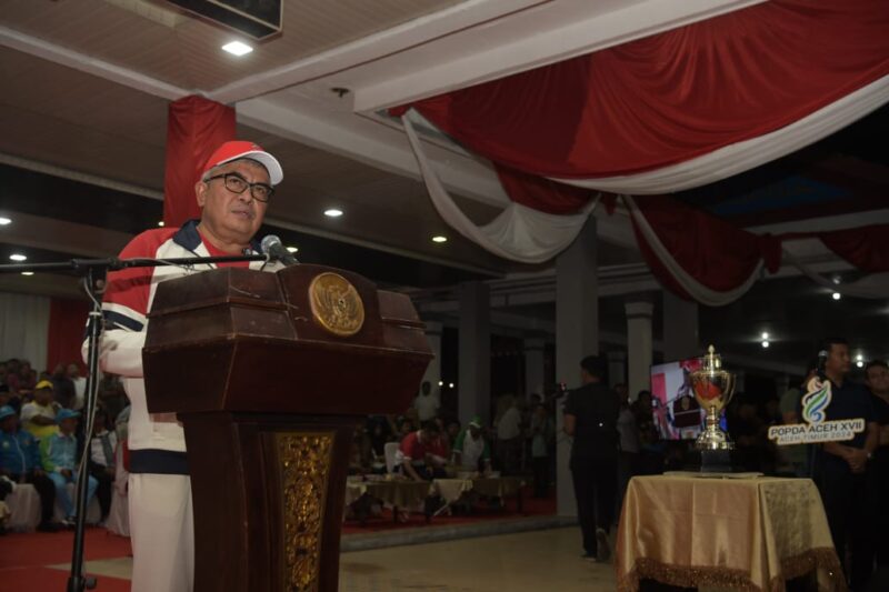 Pj Gubernur Aceh Bustami membuka Pekan Olahraga Pelajar Daerah  (POPDA) Aceh XVII di Lapangan Merdeka, komplek pusat pemerintahan Kabupaten Aceh Timur di Idi, Sabtu, 6 Juli 2024, malam. Seremonial pembukaan berlangsung meriah dengan sambutan antusias ribuan warga yang hadir. Kegiatan itu turut dihadiri Ketua DPRA, Pj Ketua PKK Aceh yang juga Istri Pj Gubernur Aceh, Kadispora Aceh, para Pj Bupati/Walikota se Aceh, dinas dan unsur terkait dari provinsi dan kabupaten/kota.