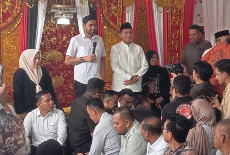 Mualem - Dek Fadh pada acara syukuran di sekretariat BPH Pango, Minggu 19 Januari 2025.